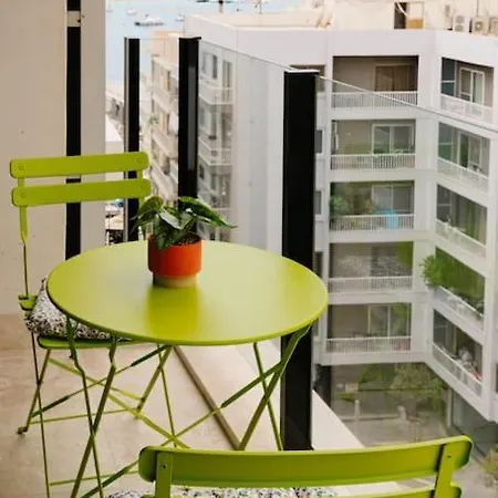 Main Street Designersuite 6 * Sliema