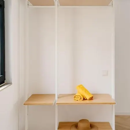 Apartment Main Street Designersuite 6