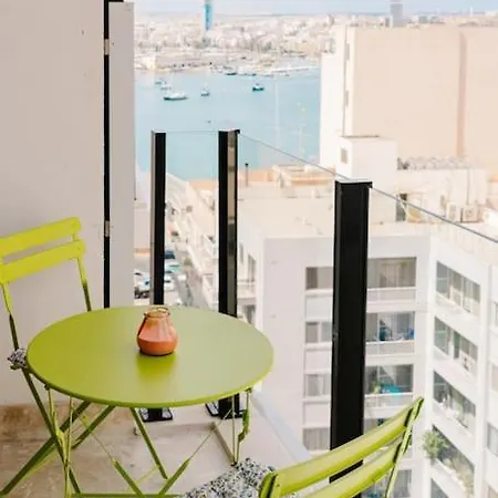 Main Street Designersuite 6 * Sliema